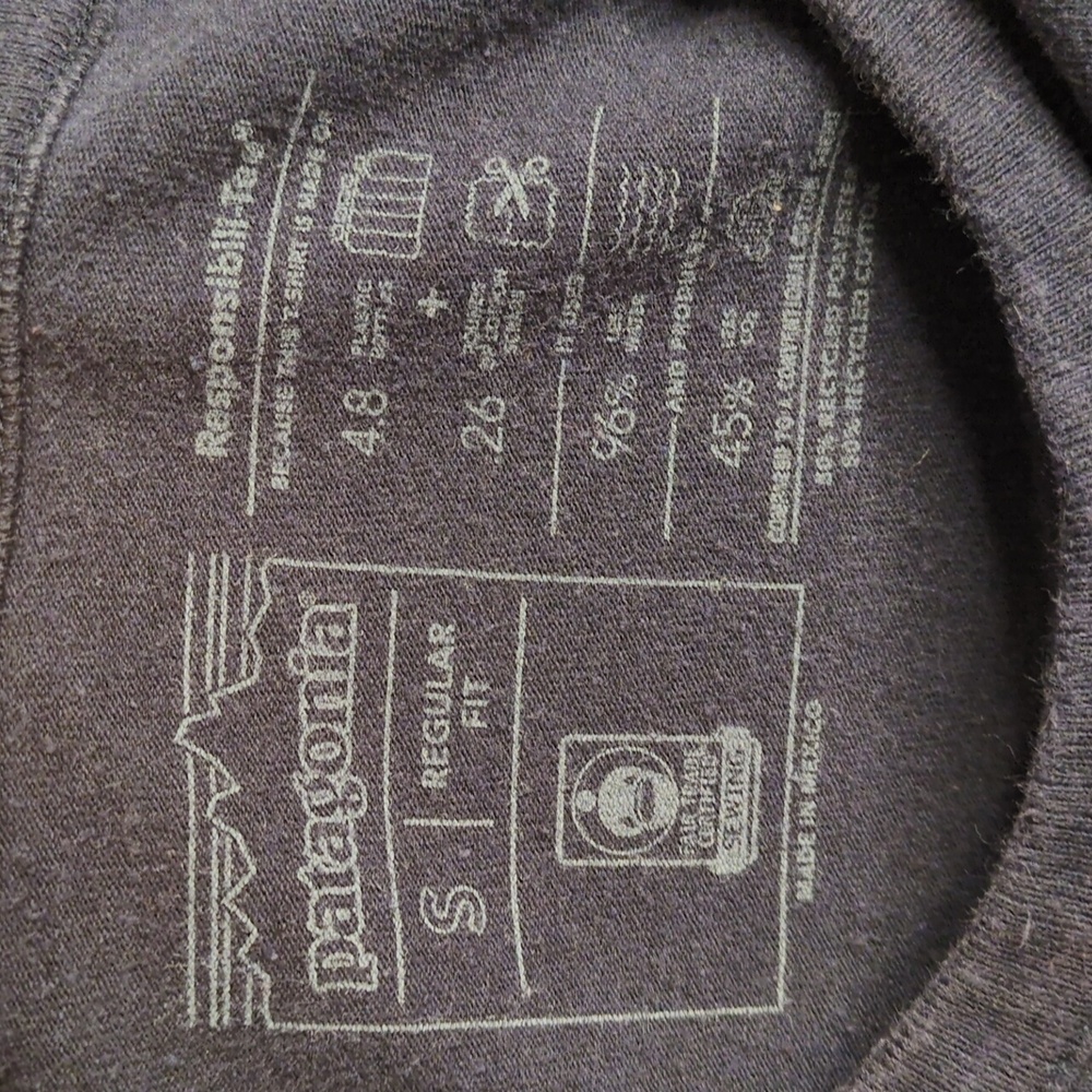 Patagonia Dark Blue Crew Neck Long Sleeve Logo T-Shirt - Picture 4 of 4